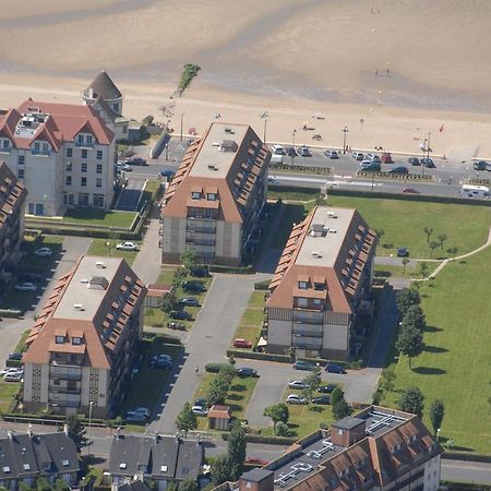 Lagrange Vacances Les Residences Villers-sur-Mer Exteriör bild